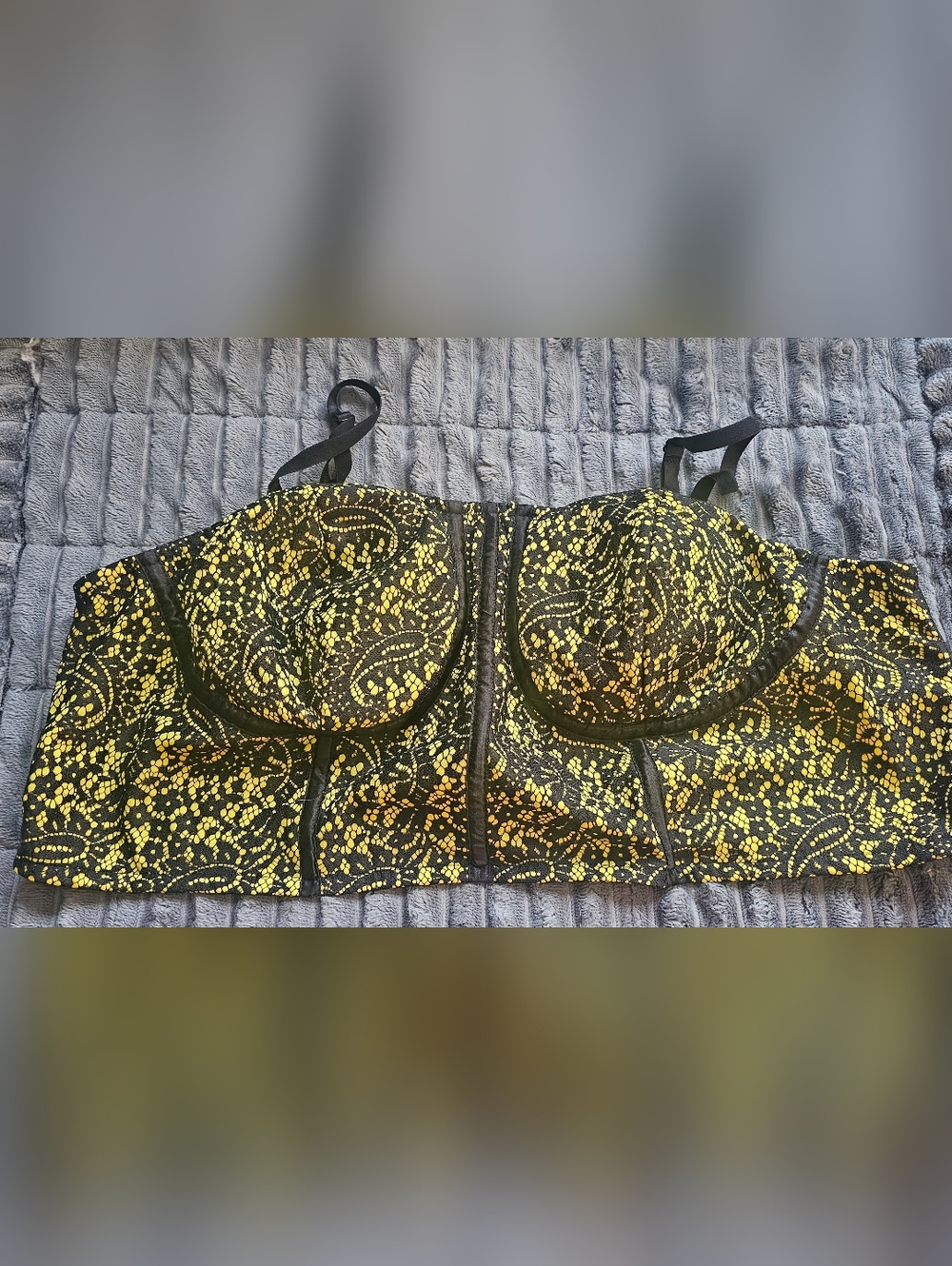Cute Yellow And Black Corsette Like Top. Womans SIZE 3X.